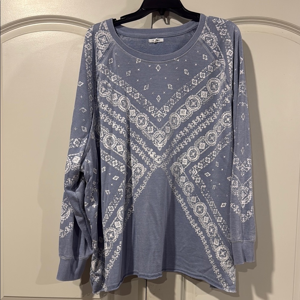 Women's Blue Patterned Top
